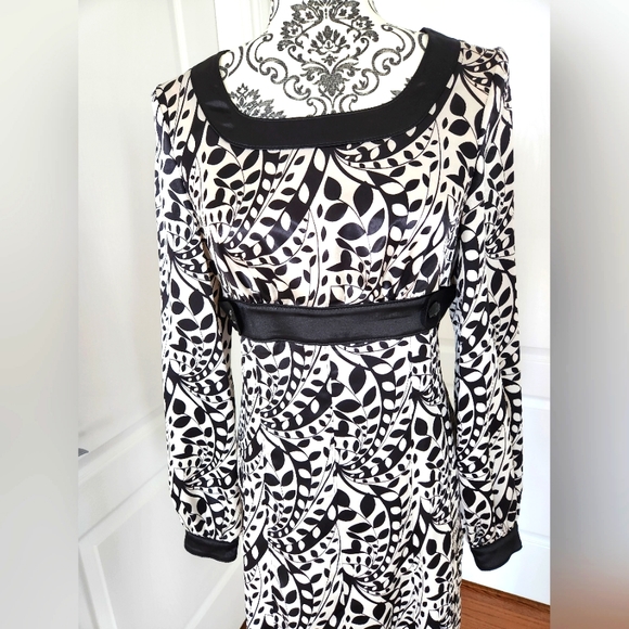 Ladies Satin Dress Size US S - Picture 2 of 6